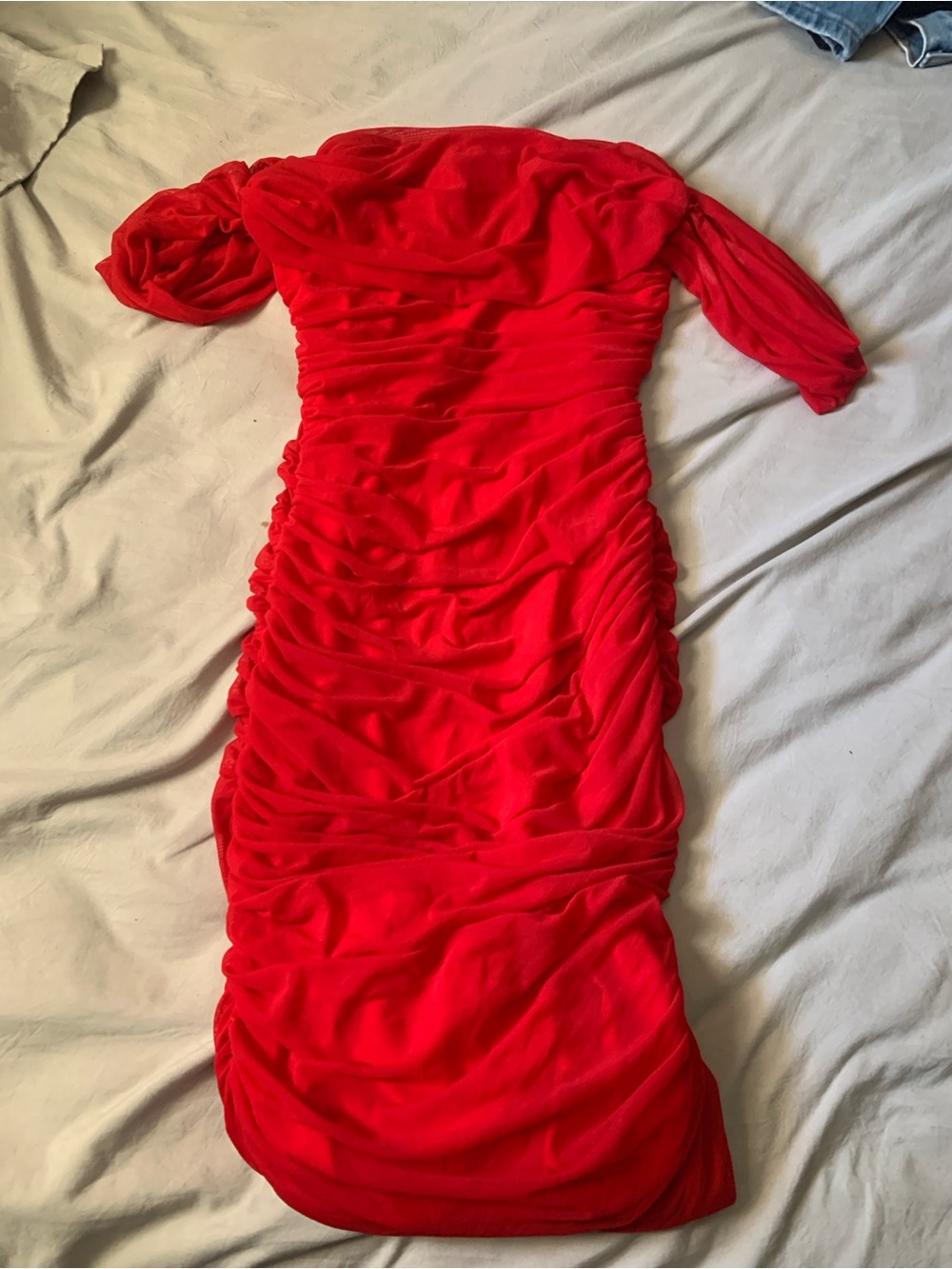 RED MIDI DRESS ‼️